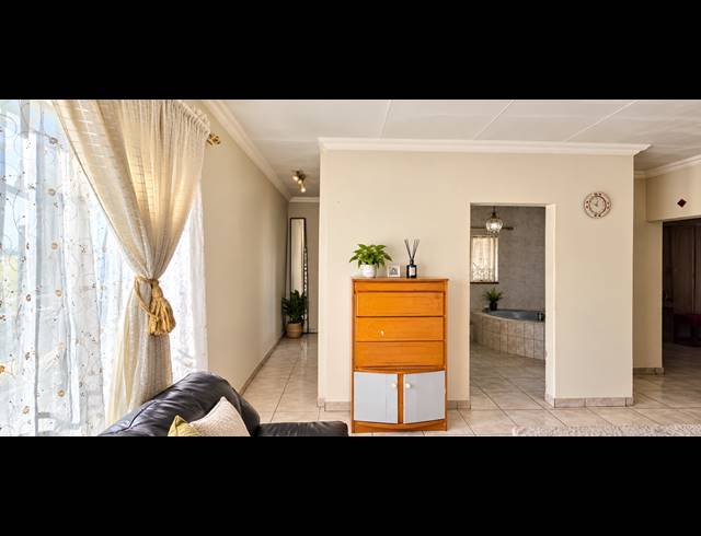 5 BEDROOM FREEHOLD FOR SALE IN ELSPARK